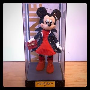 minnie mouse signature doll 2019